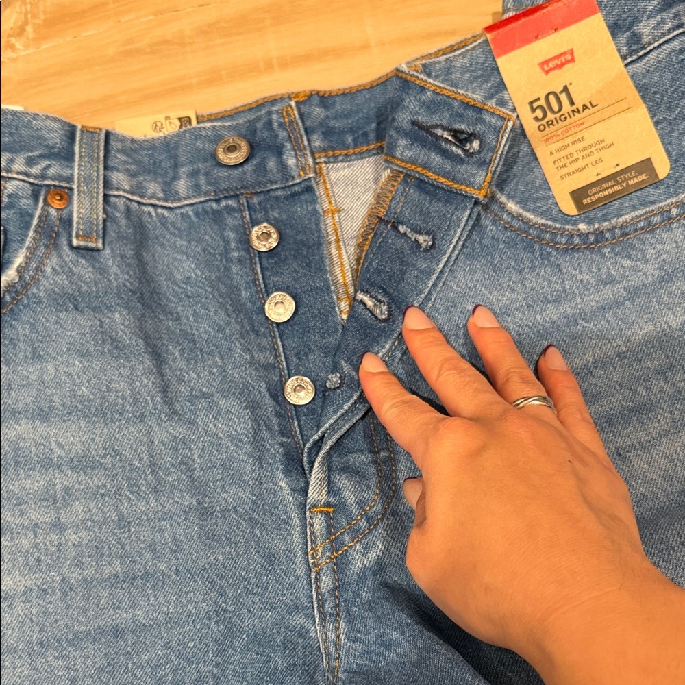 Levi's 501 High Rise Women's Jeans - Picture 5 of 8